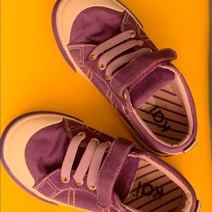 Kai purple tennis shoes